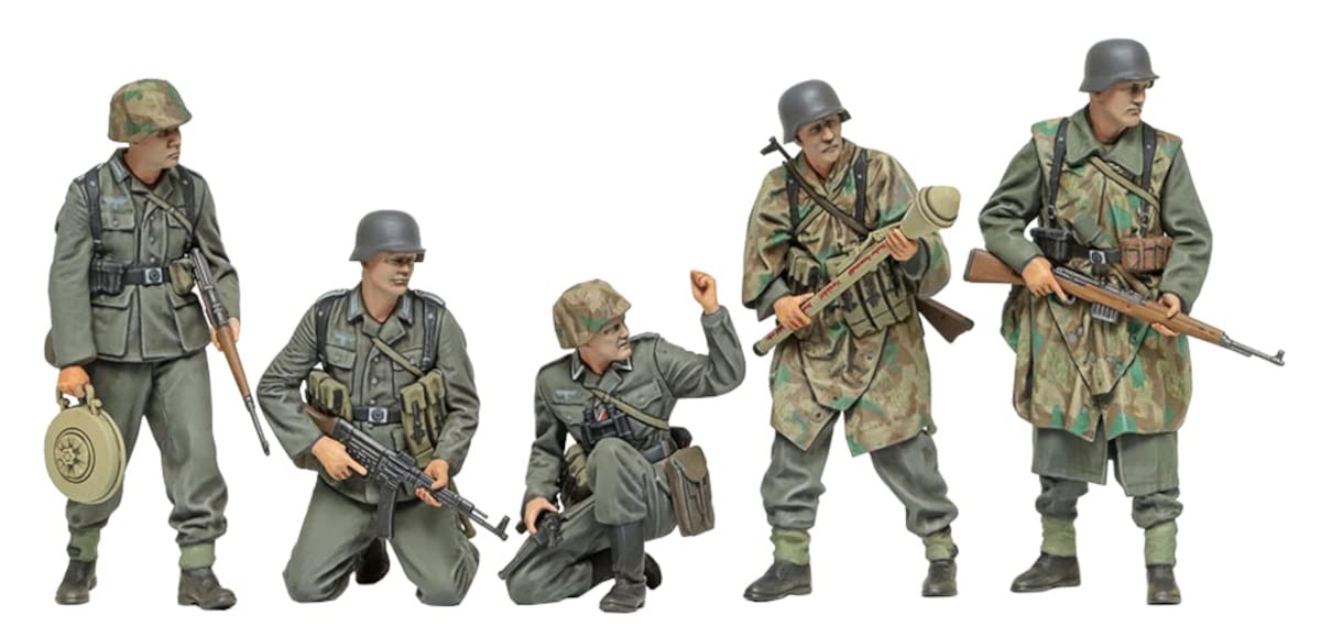 Tamiya 35382 1:35 Fig-Set Dt. Infantry 1943-45 (5) - Model Kit, Plastic Assembly Kit, Detailed Replica, Unpainted – Toy