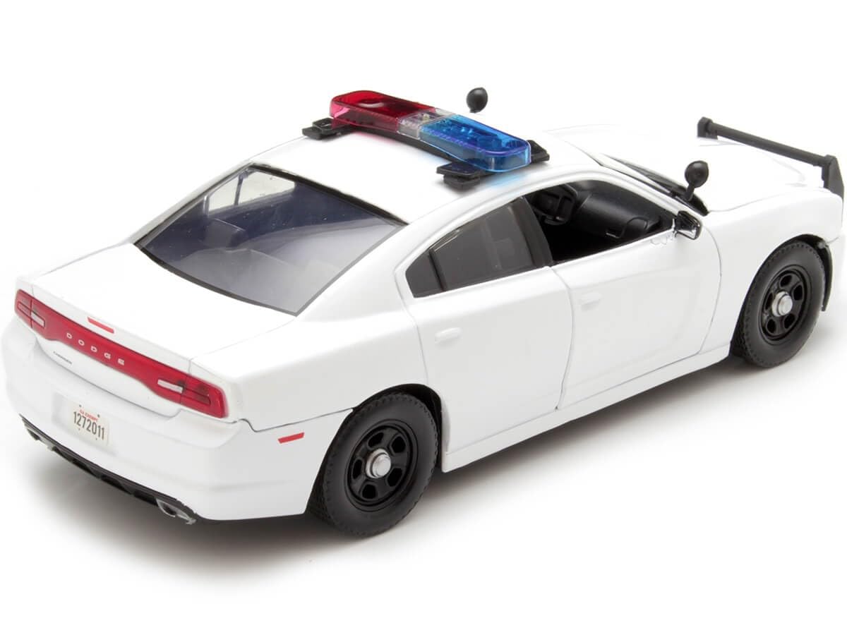 Motormax 2011 Dodge Charger Pursuit Police Car White with Flashing Light Bar, Front and Rear Lights and 2 Sounds 1/24 Diecast Model Car