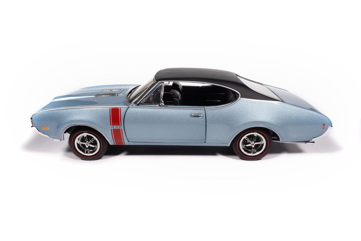 American Muscle 1968 Oldsmobile Holiday Coupe 442 Hemmings Muscle Machines - Code F Teal Frost 1/18 Scale Diecast