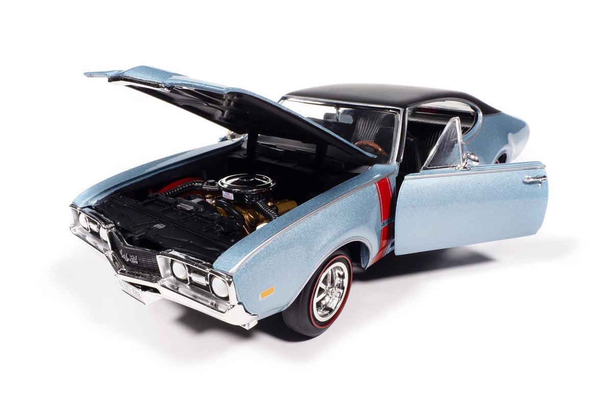 American Muscle 1968 Oldsmobile Holiday Coupe 442 Hemmings Muscle Machines - Code F Teal Frost 1/18 Scale Diecast