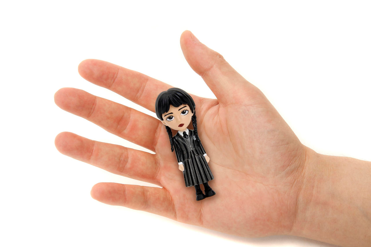 Jada Wednesday 2.5" Metalfigs 4-Pack – Durable Die-Cast Collectible Figurines – Includes Wednesday, Enid, Thing, Morticia – Ages 8+ – Vibrant Color Details, for Collectors & Fans
