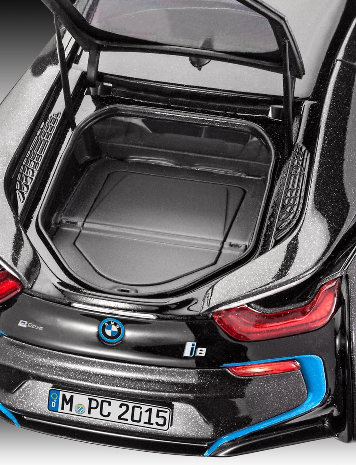 Germany Level 1/24 BMW i8 Plastic Model