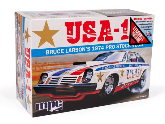 MPC Bruce Larson USA/1 Pro Stock Vega 1:25 Scale Model Kit – Toy