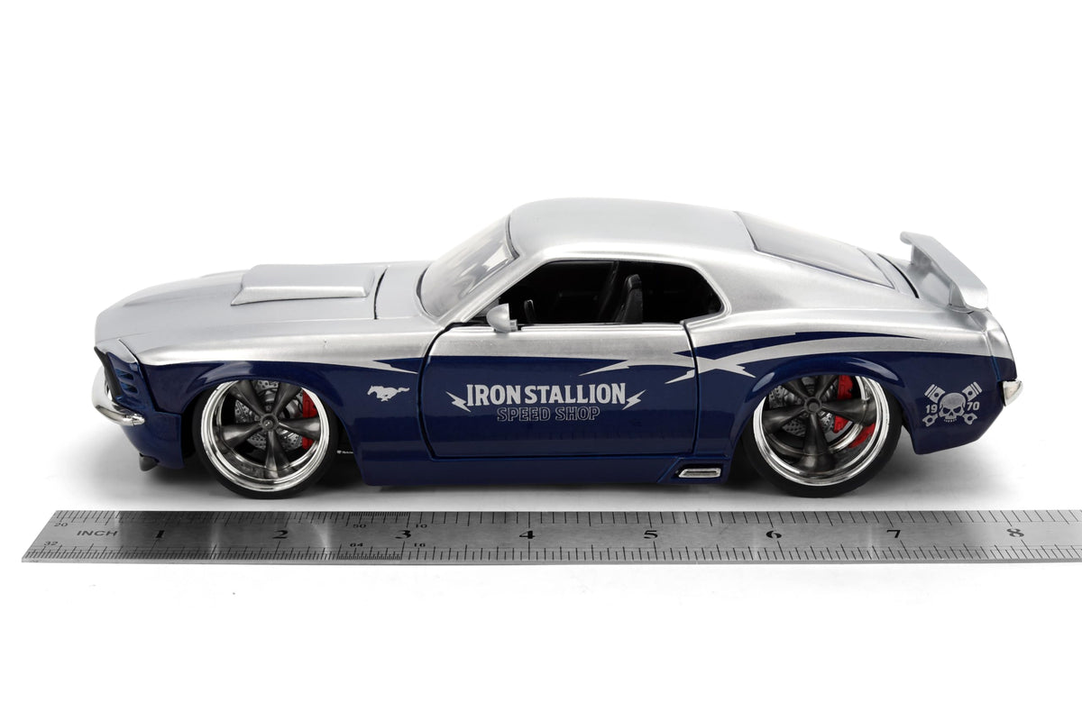Jada Toys Bigtime Muscle 1:24 1970 Ford Mustang Boss 429 Die-cast Car – Opening Doors, Hood, Trunk, Rubber Tires(Silver/Blue)