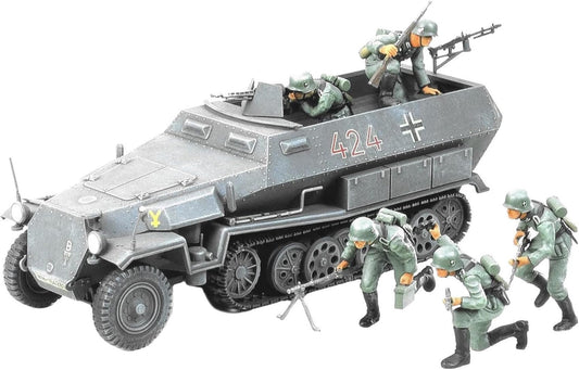 Tamiya 35020 1/35 German Hanomag SDKFZ 251/1 Plastic Model Kit – Toy